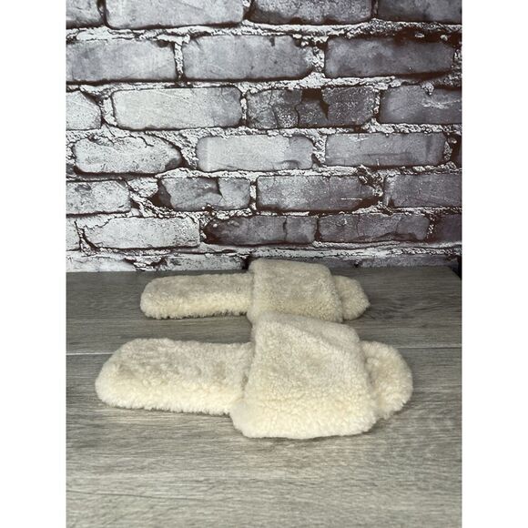 Raye Sherp Ivory Cream Faux Fur Slippers Casual Sandals Women’s Sz 7M US/38EU - Picture 15 of 16